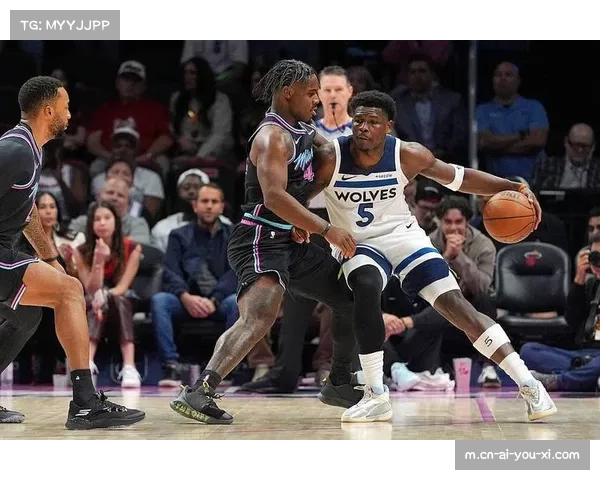 森林狼爱德华兹兰德尔双核驱动 挡拆后单打中距离成常规武器